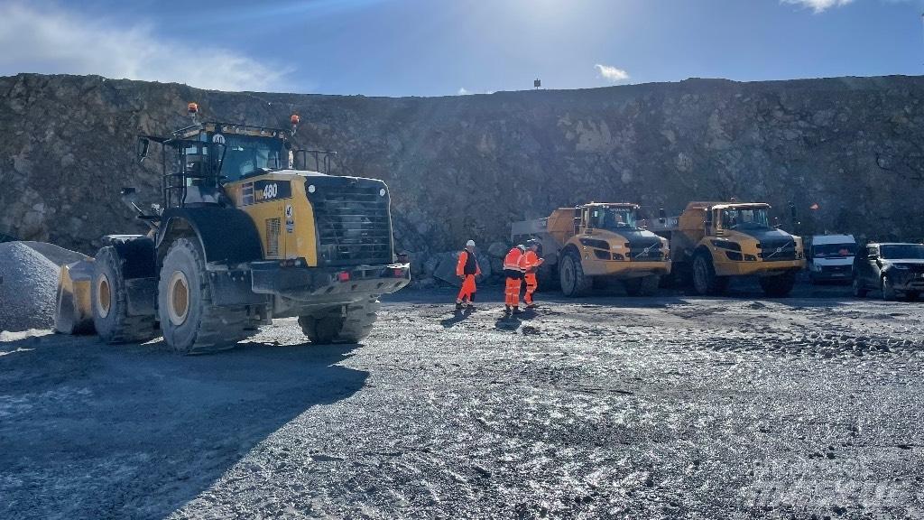 Komatsu WA480 Wheel loaders