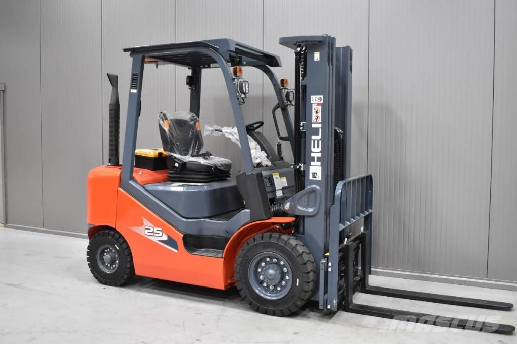 Heli CPCD 25-KU20H Diesel trucks