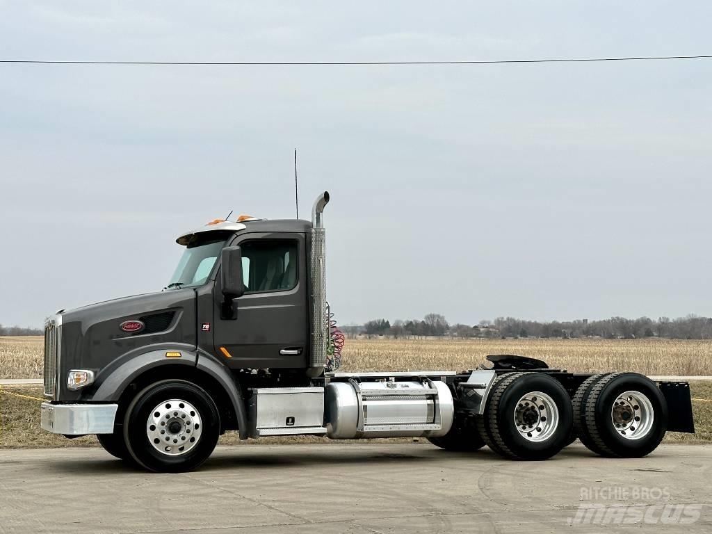Peterbilt 567 Prime Movers