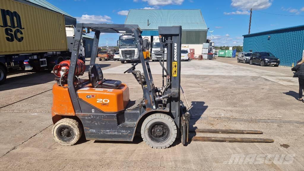Doosan G 20 G LPG trucks