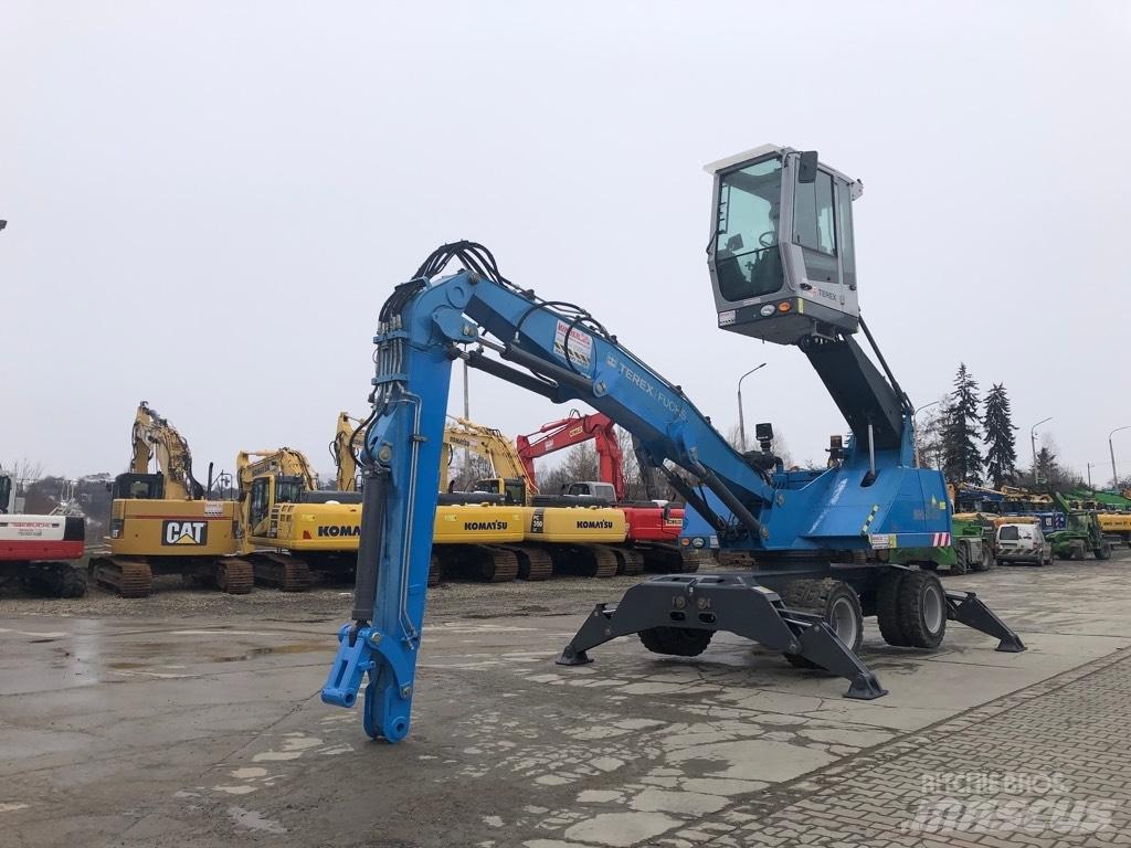 Fuchs MHL 320 Waste / industry handlers