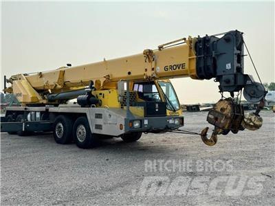 Grove TMS800E Track mounted cranes