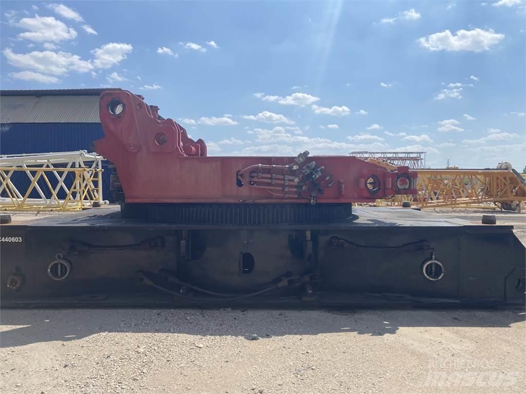 Manitowoc 16000 Track mounted cranes