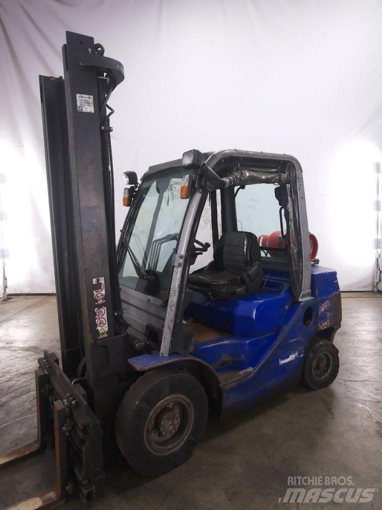 Cesab M325G LPG trucks