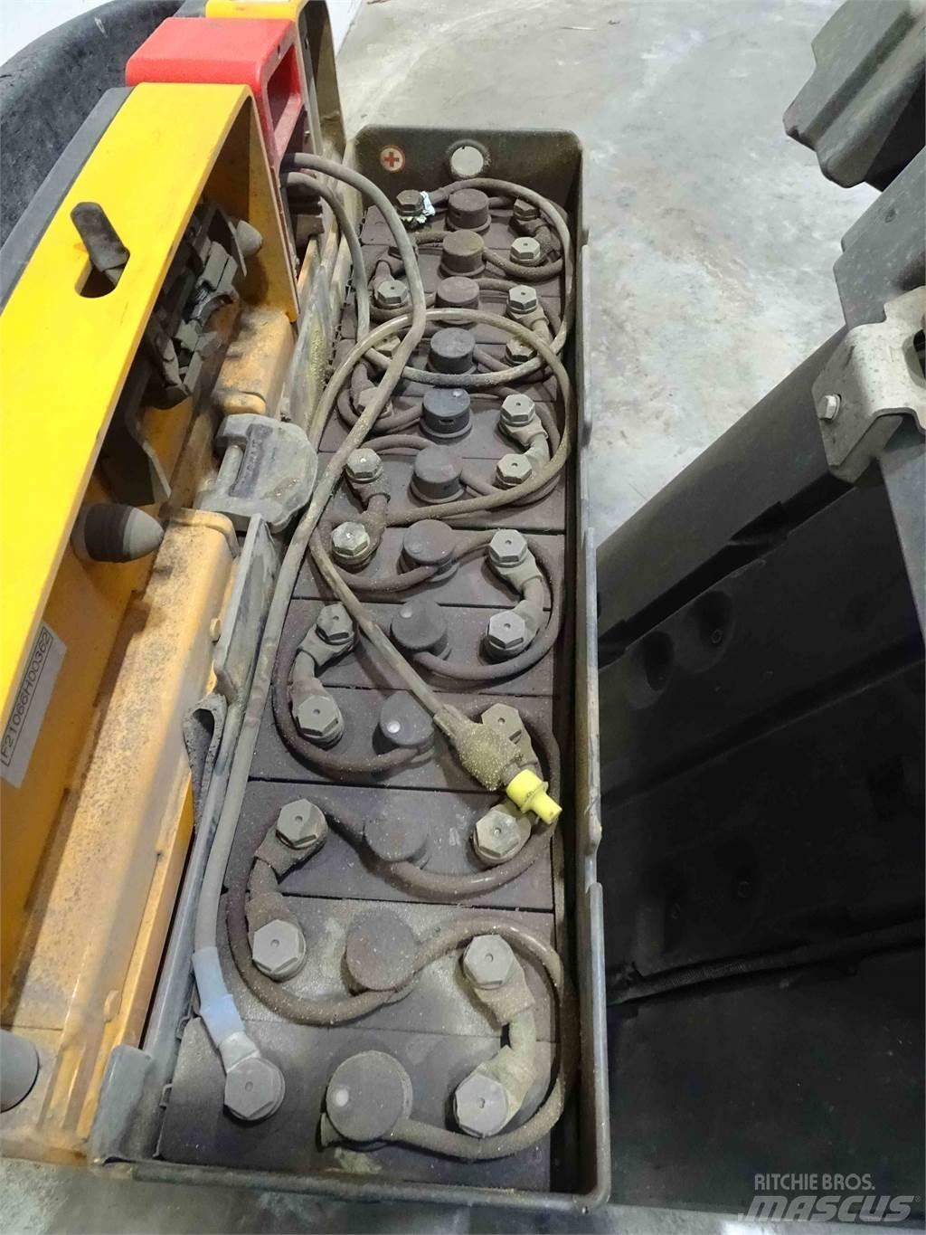 Still CX-T Tow truck