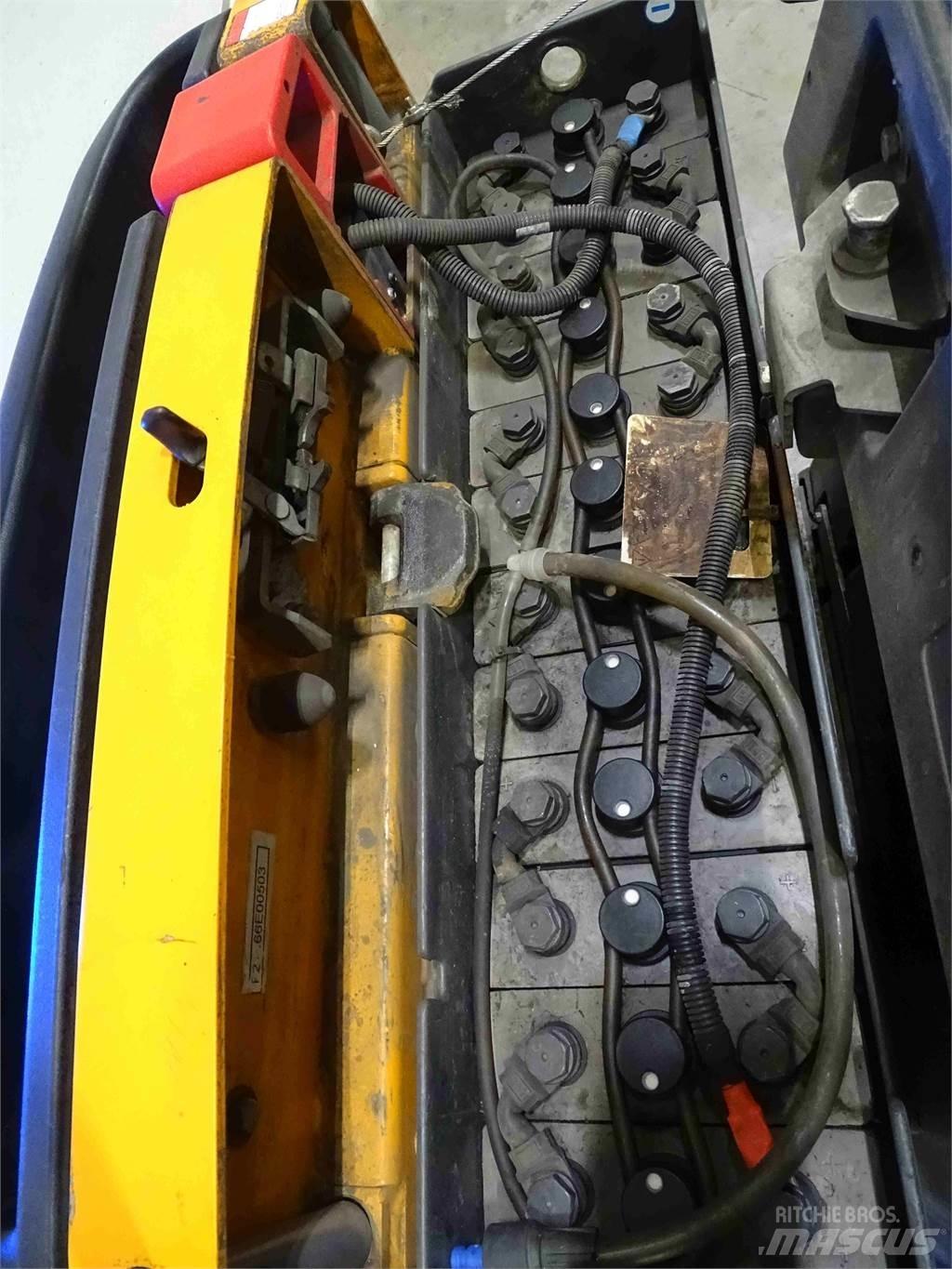 Still CX-T Tow truck