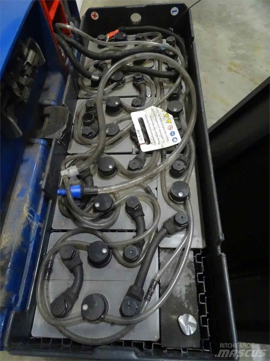Still CX-T Tow truck