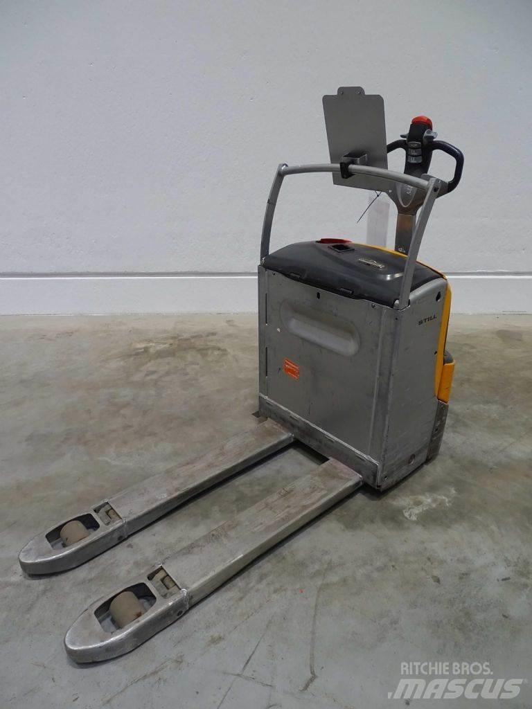 Still EXU16 Low lifter