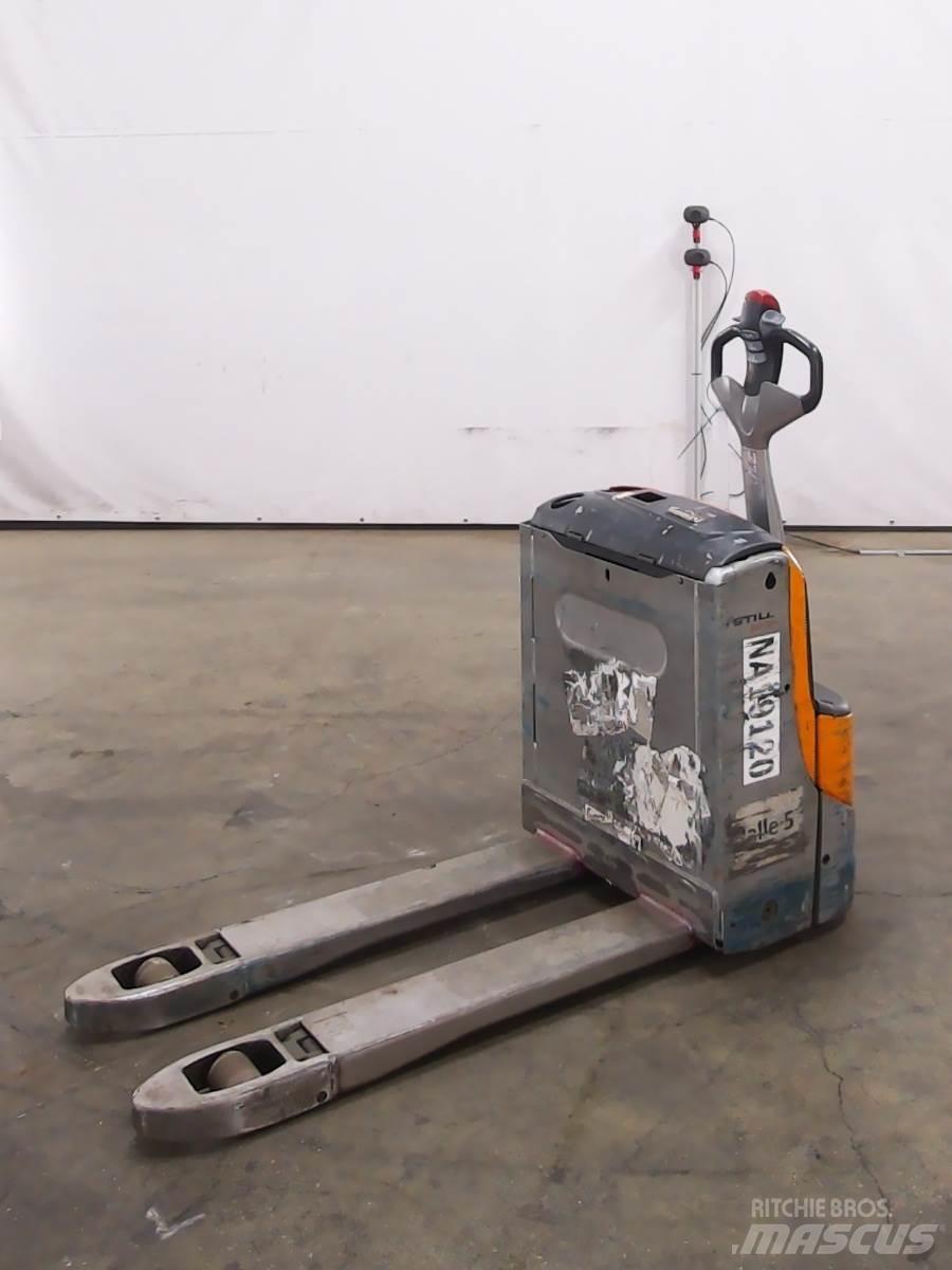 Still EXU16 Low lifter