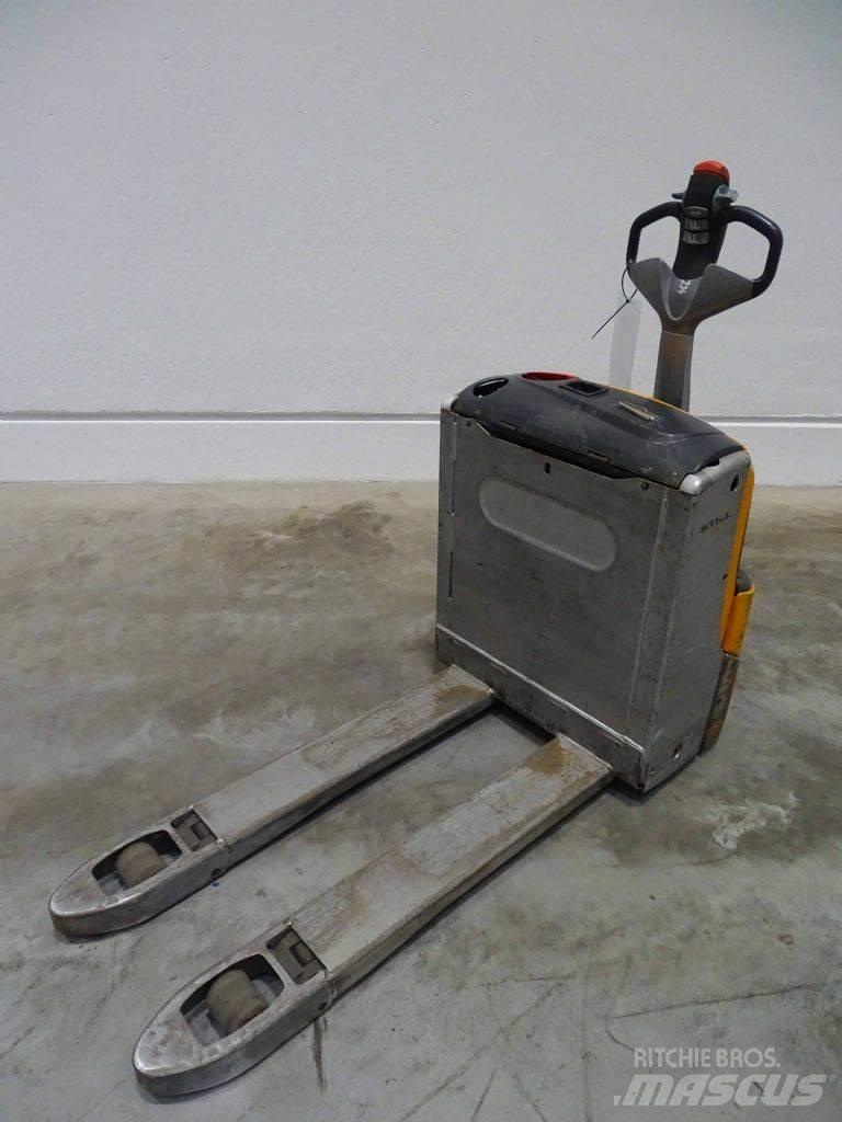 Still EXU16 Low lifter