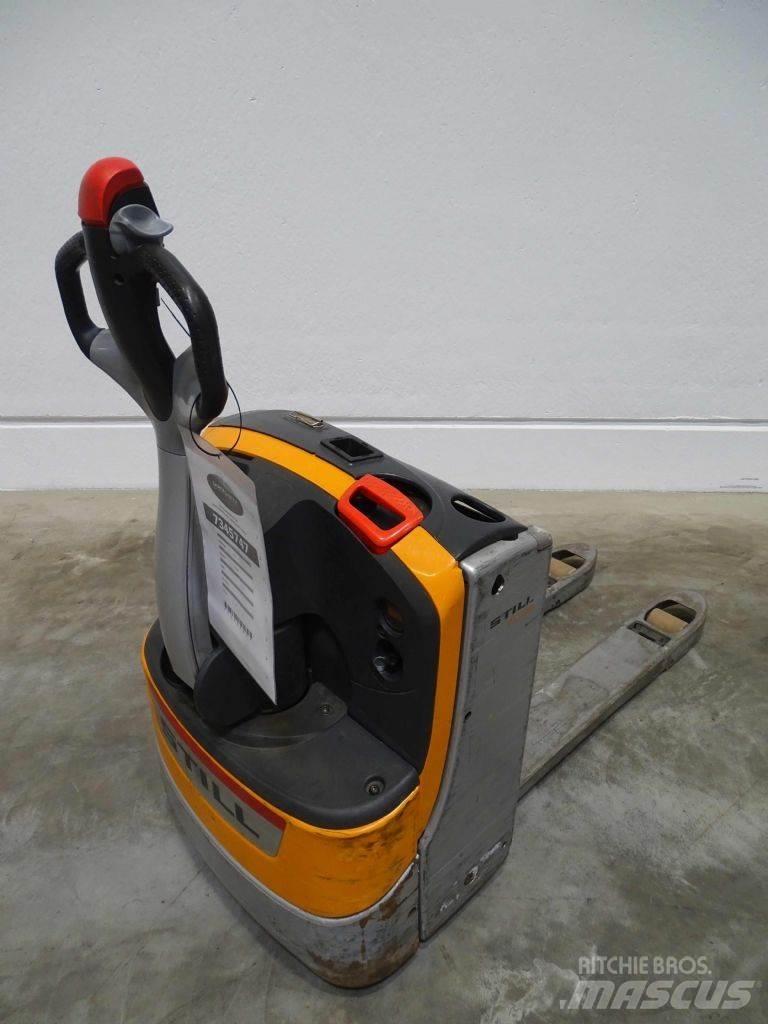 Still EXU16 Low lifter