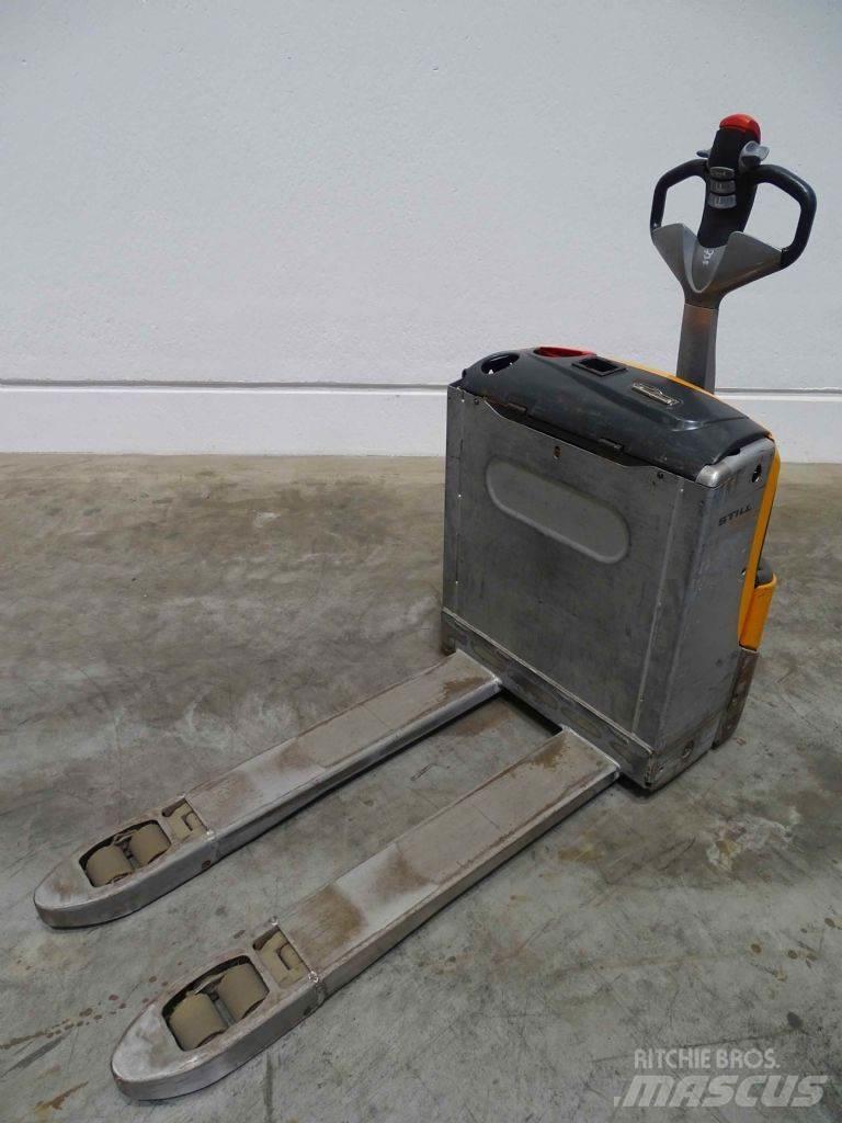 Still EXU16 Low lifter