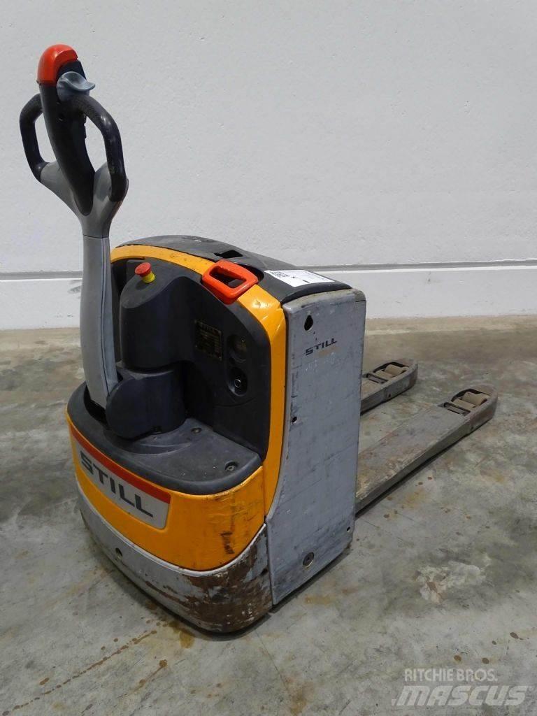 Still EXU16 Low lifter