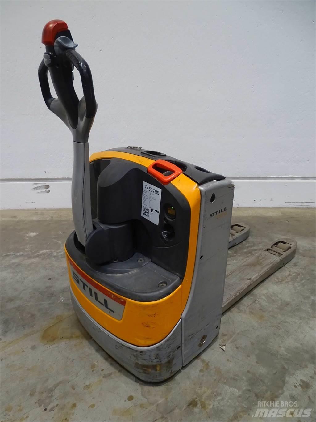 Still EXU16 Low lifter