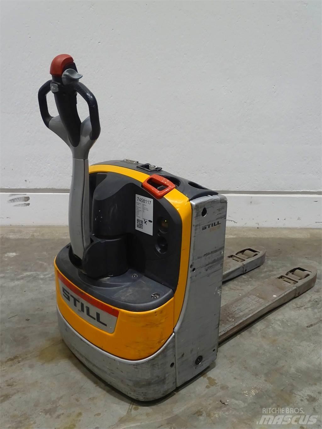 Still EXU16 Low lifter