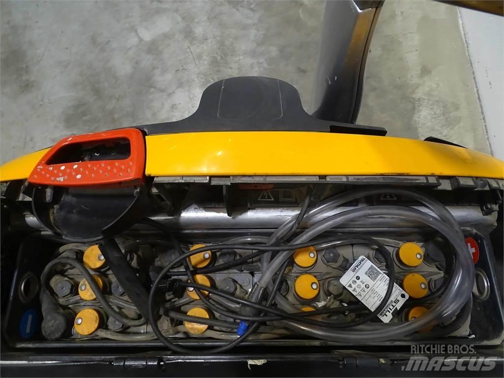 Still EXU16 Low lifter