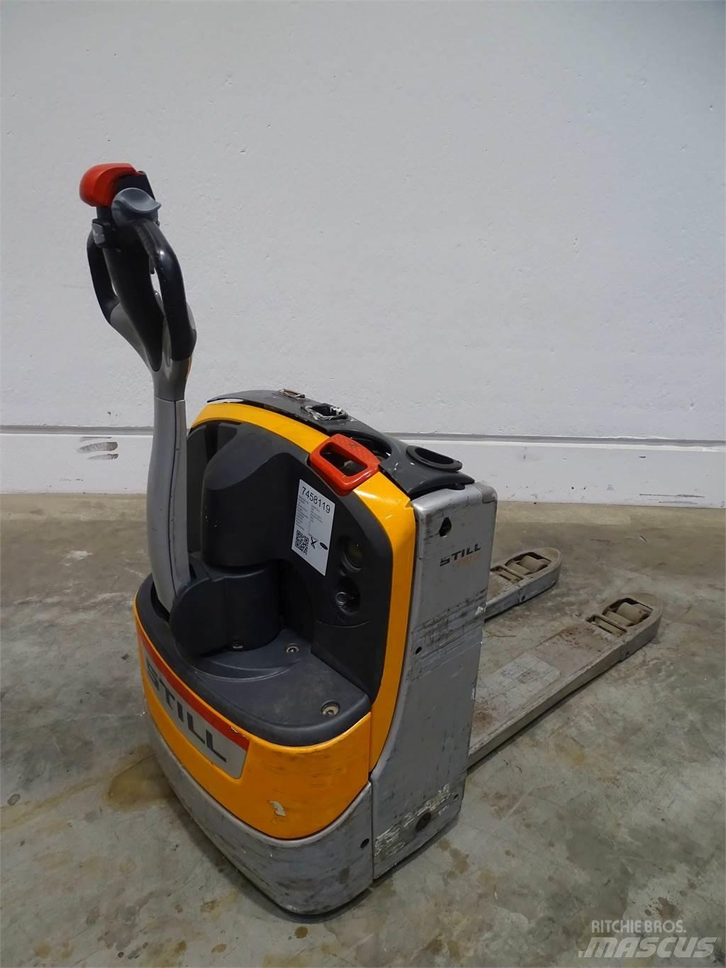 Still EXU16 Low lifter