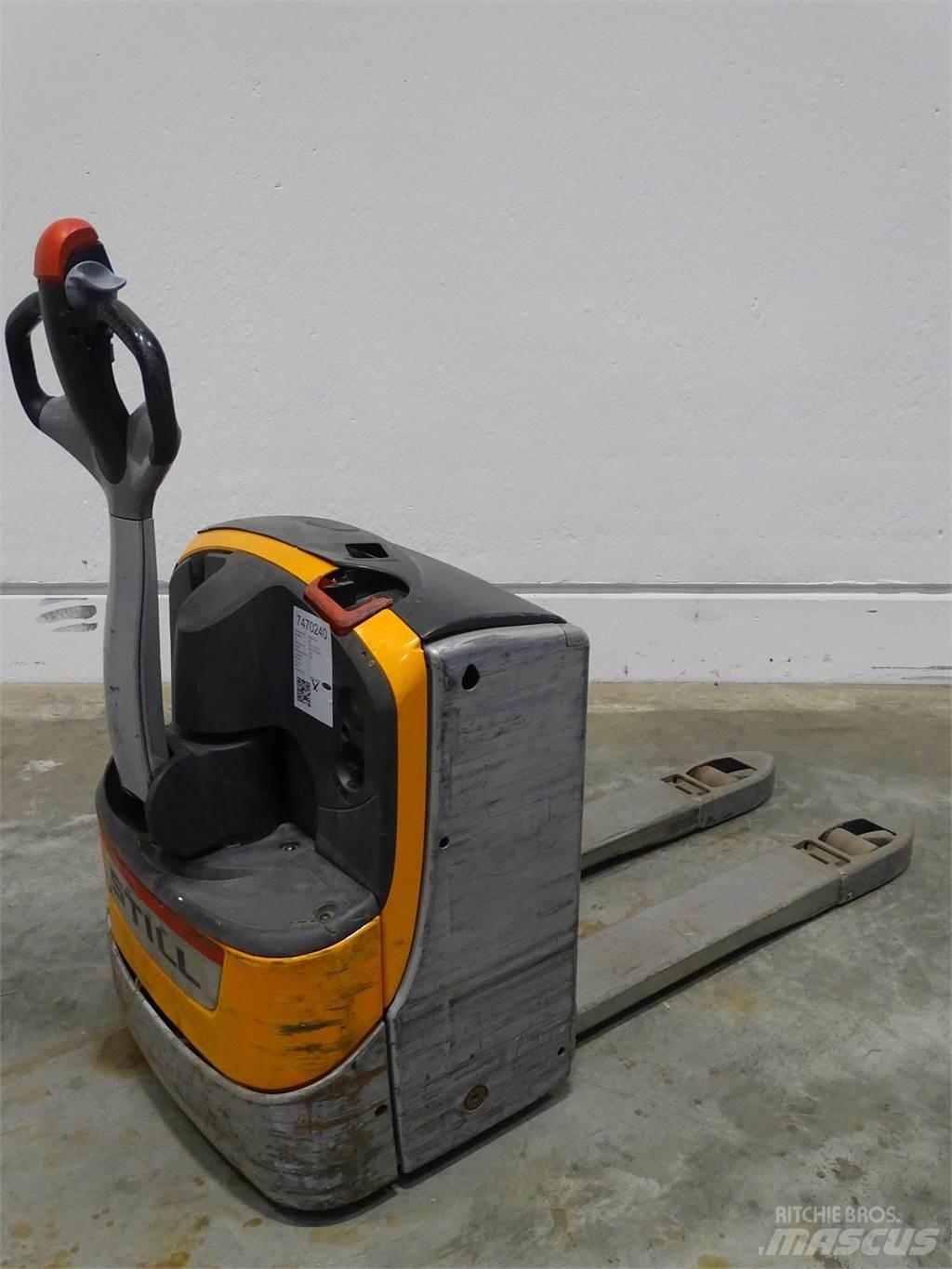 Still EXU16 Low lifter