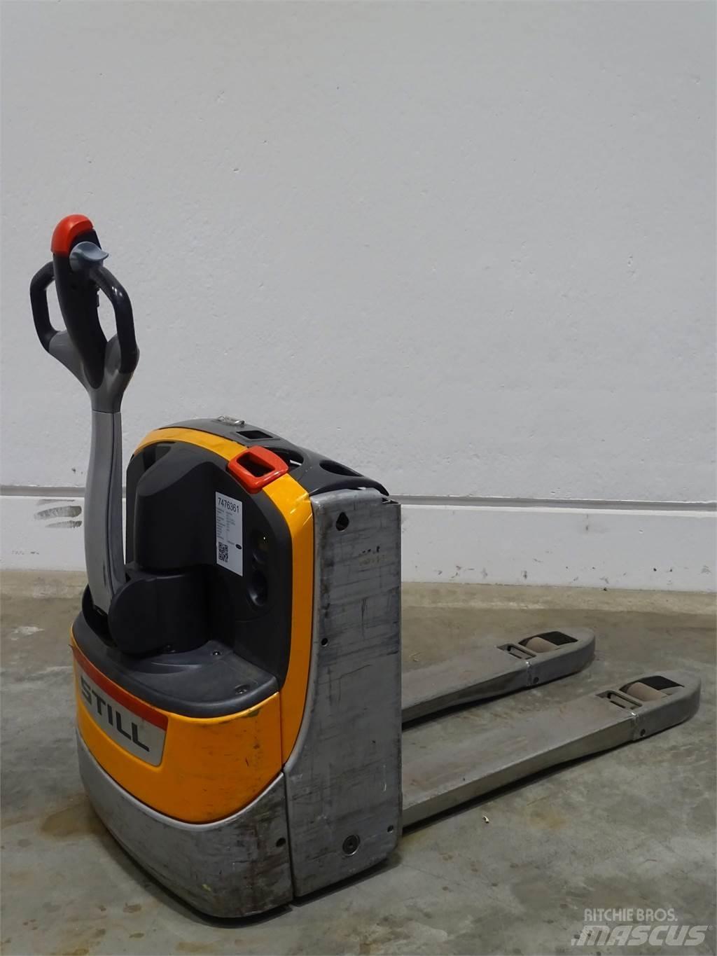 Still EXU16 Low lifter