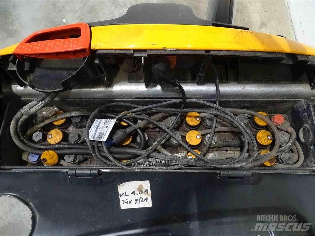 Still EXU16 Low lifter