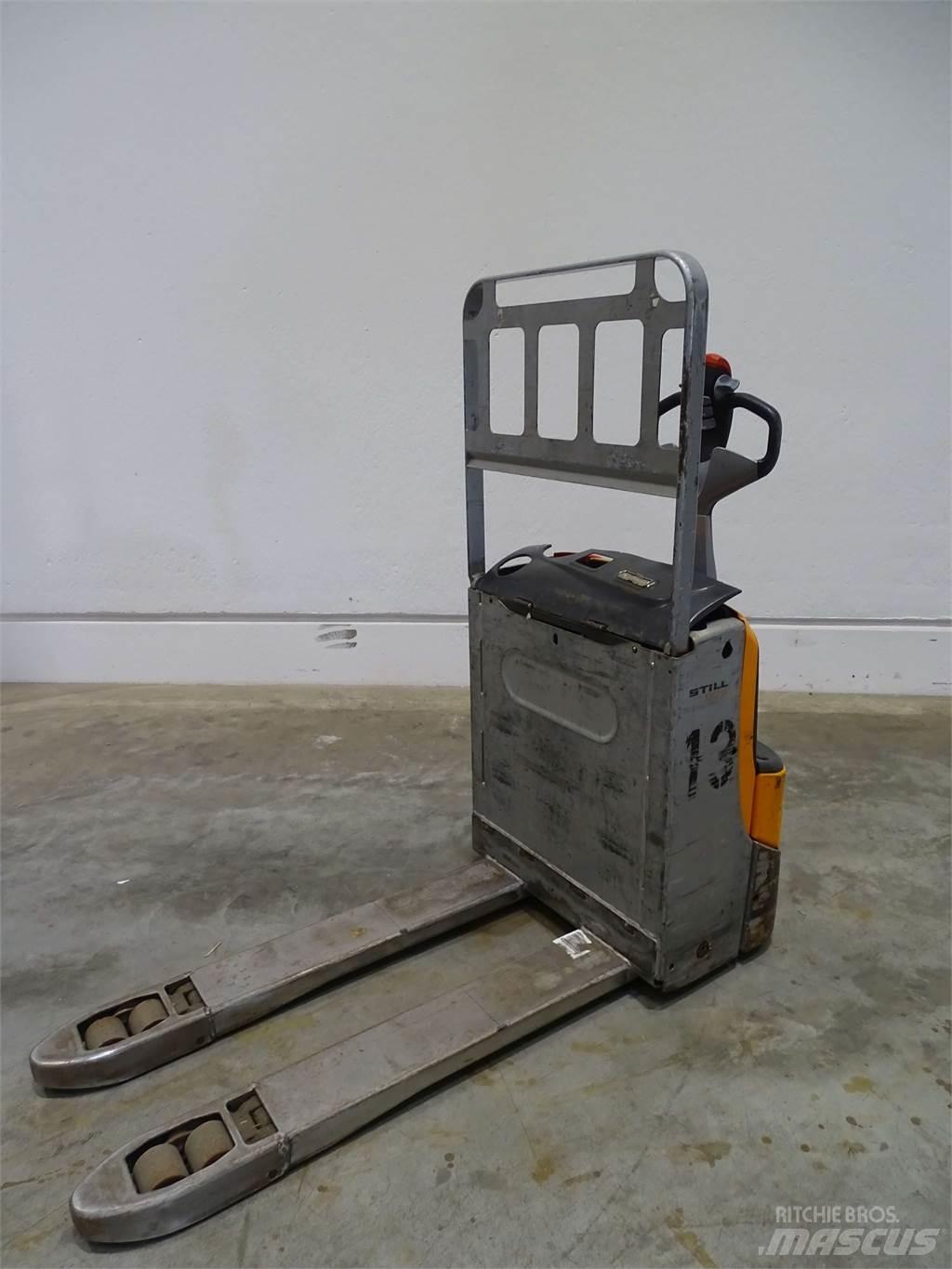 Still EXU16 Low lifter