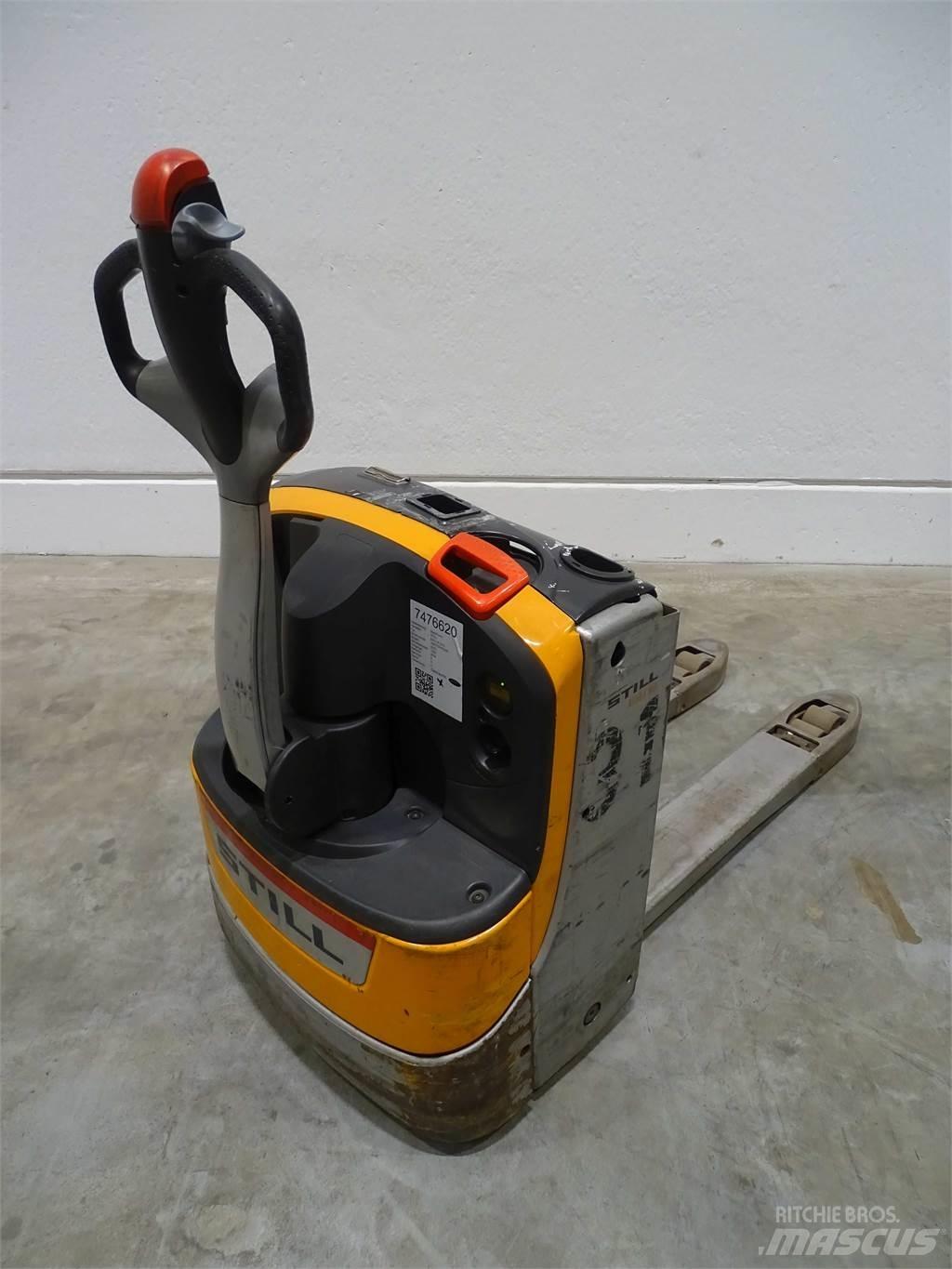 Still EXU16 Low lifter