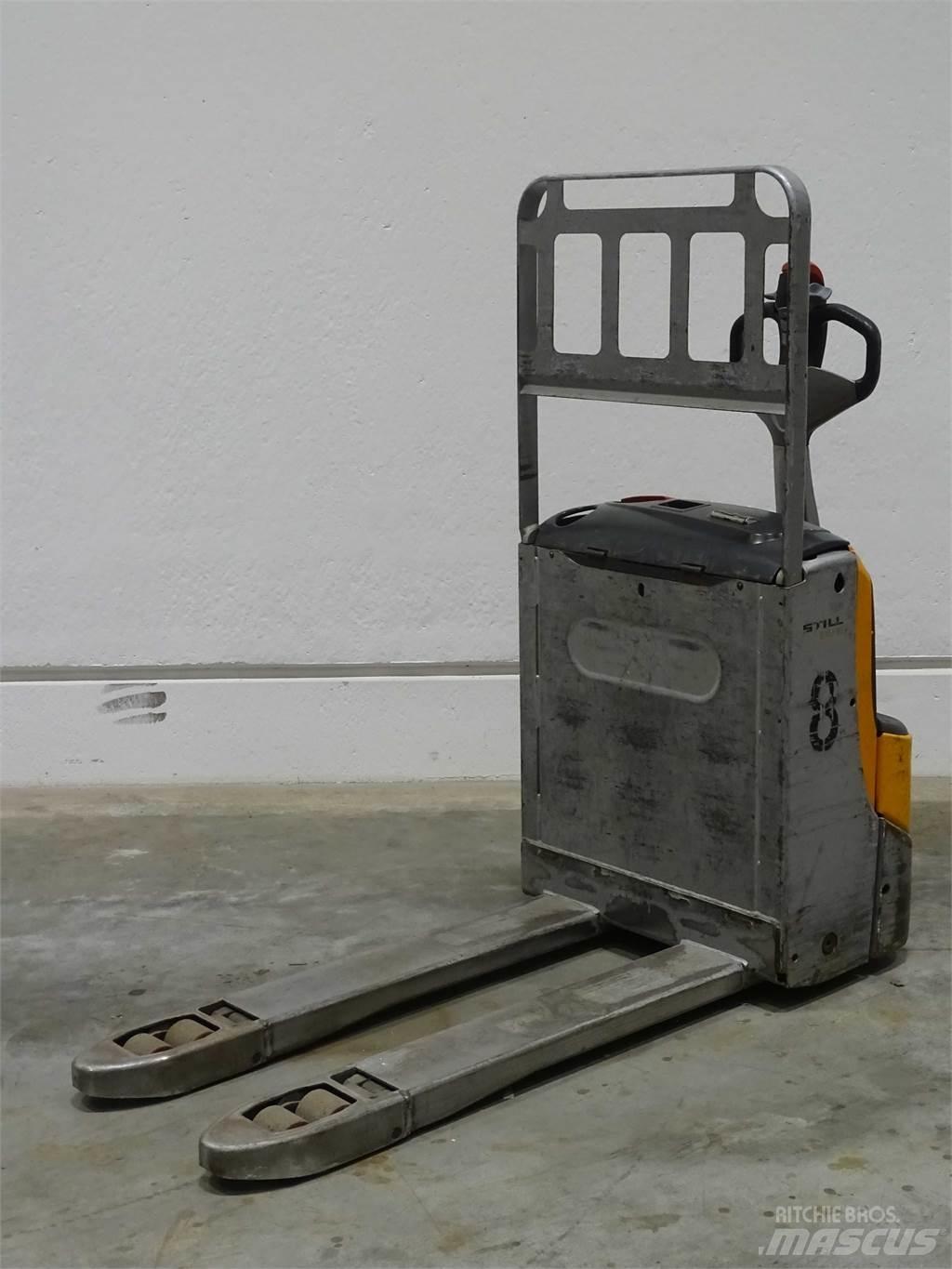 Still EXU16 Low lifter