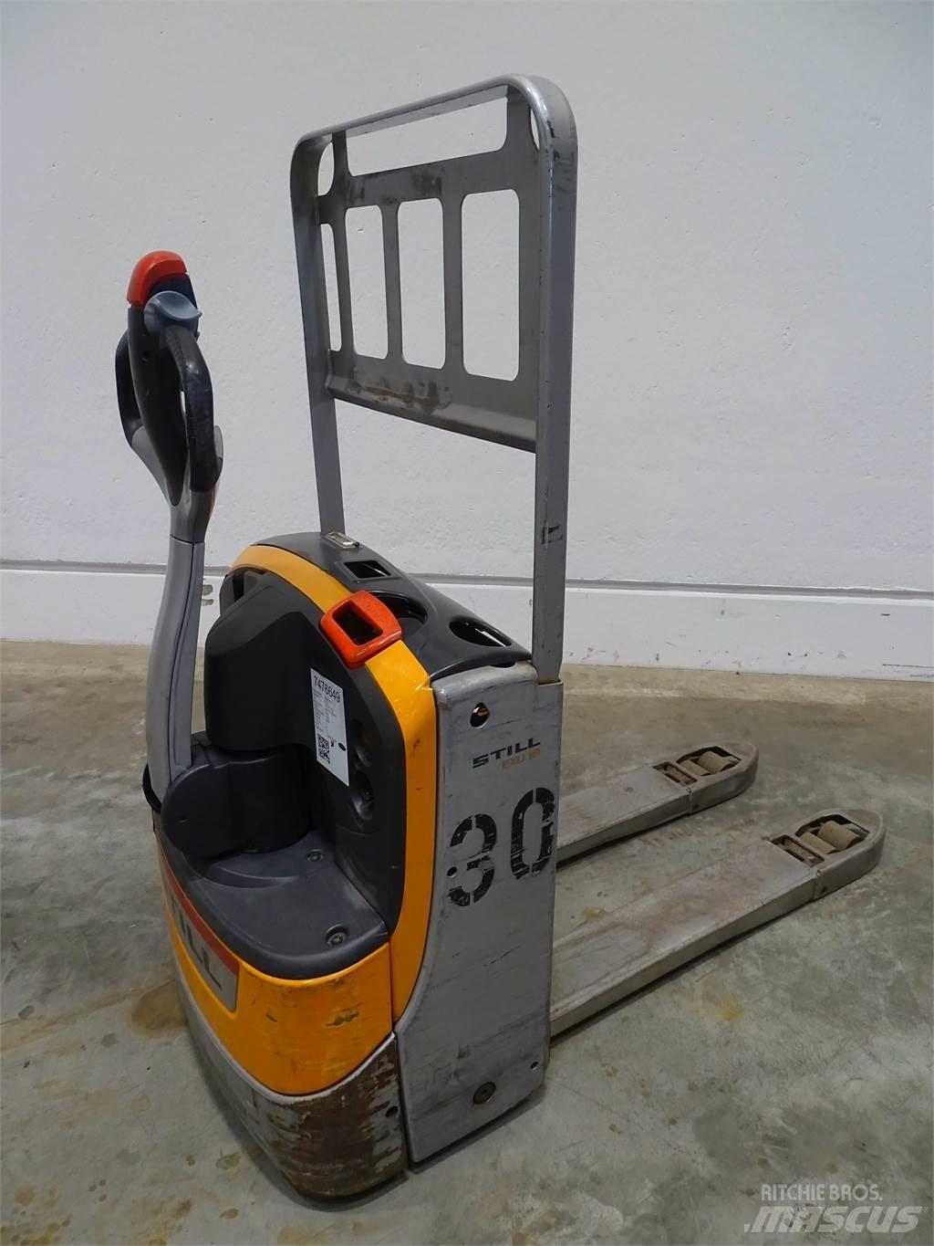 Still EXU16 Low lifter