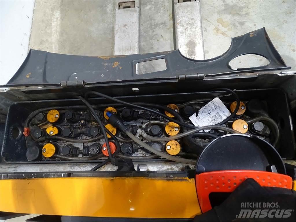 Still EXU16 Low lifter