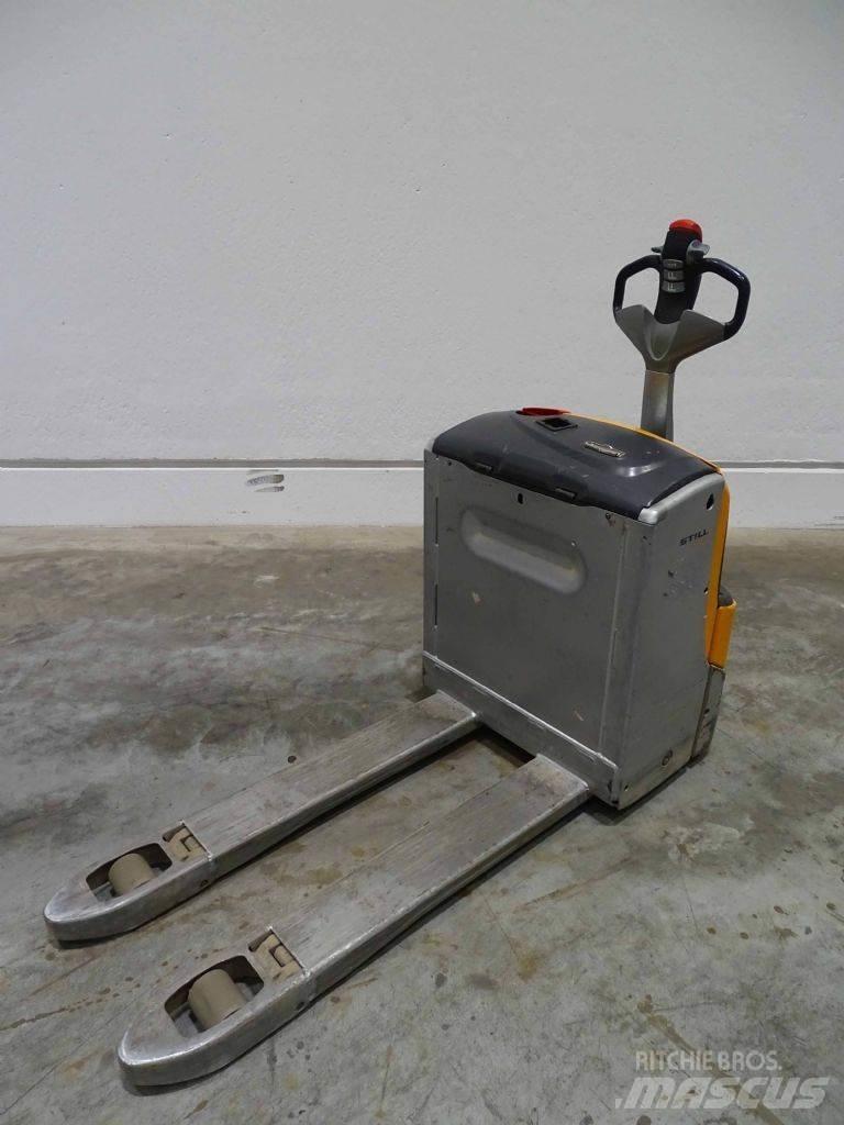 Still EXU16 Low lifter