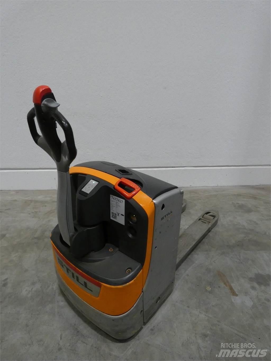 Still EXU16 Low lifter