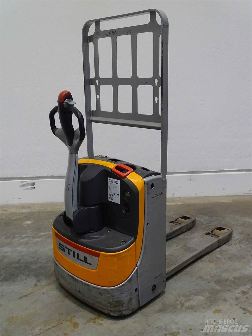 Still EXU16 Low lifter
