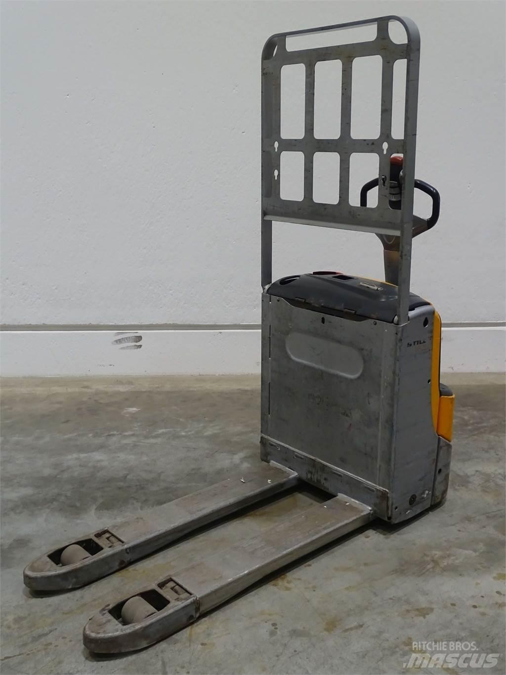 Still EXU16 Low lifter
