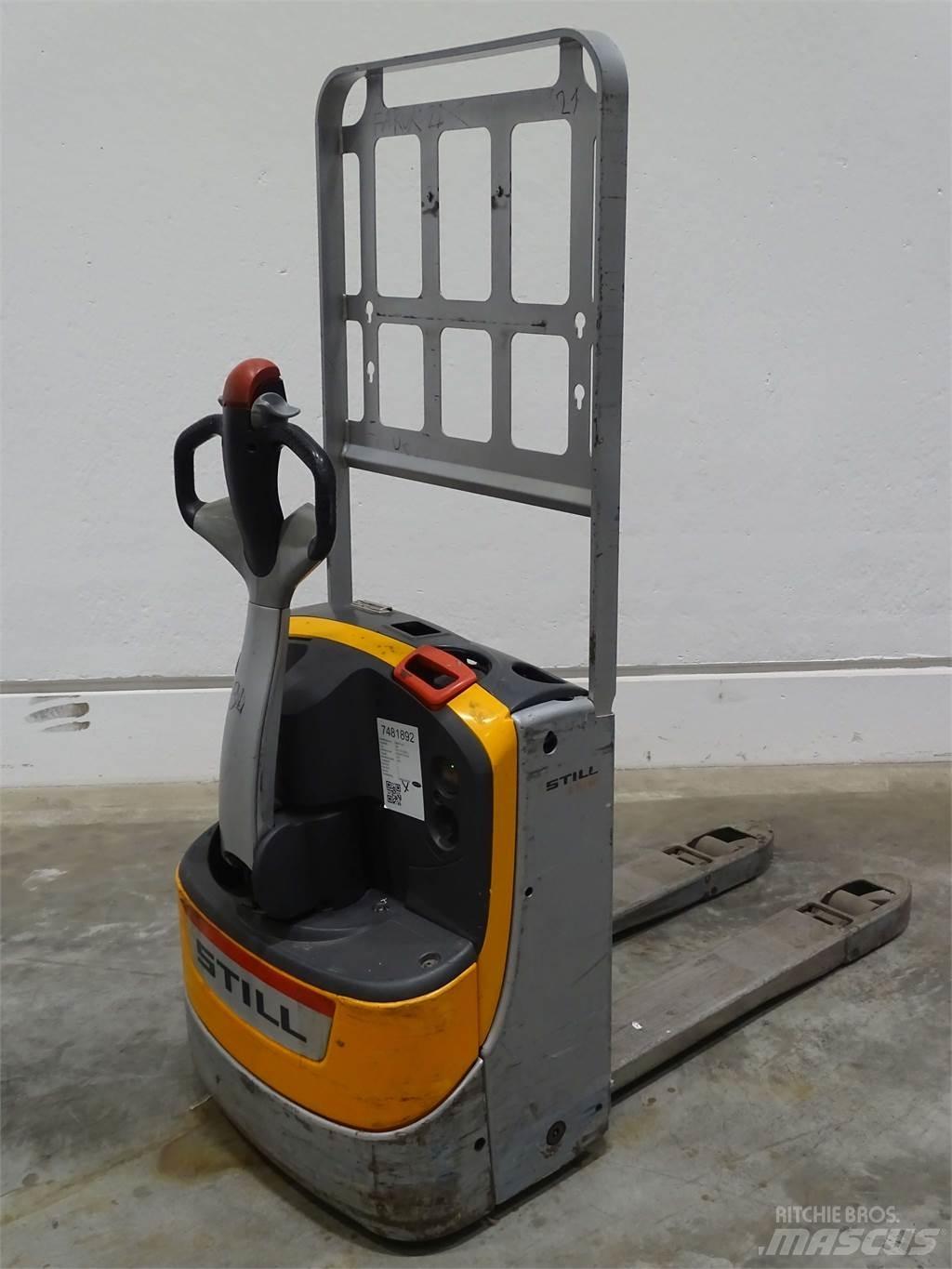 Still EXU16 Low lifter