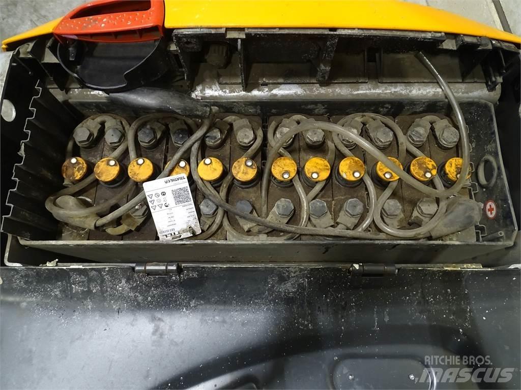 Still EXU16 Low lifter