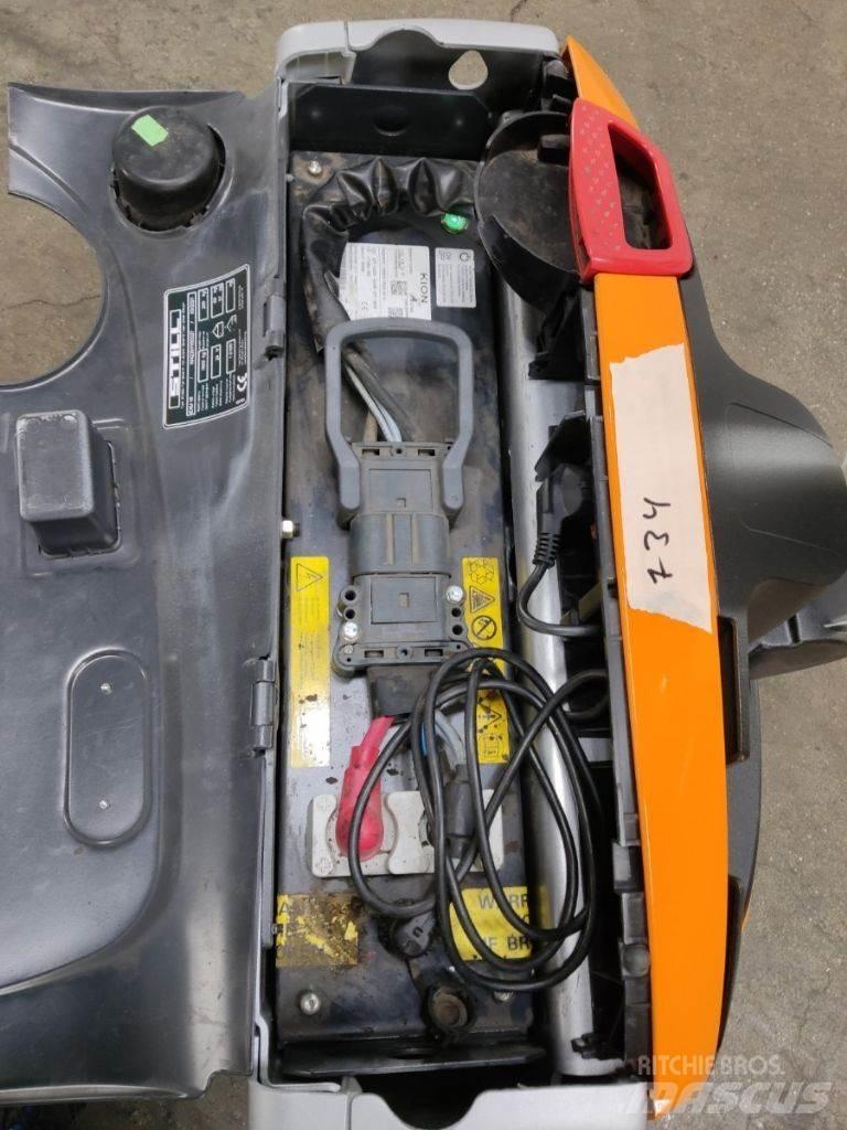Still EXU16/LIION Low lifter
