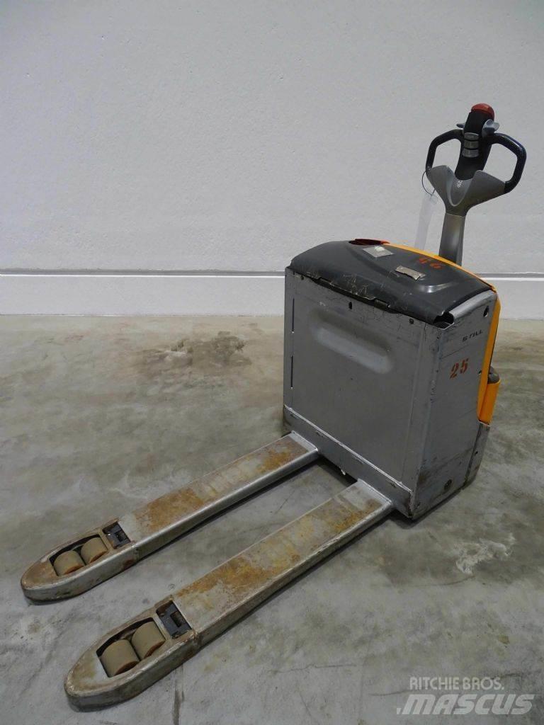 Still EXU18 Low lifter