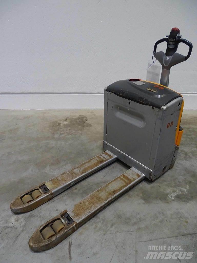 Still EXU18 Low lifter