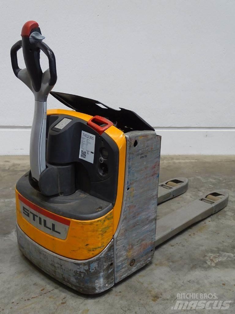 Still EXU18 Low lifter