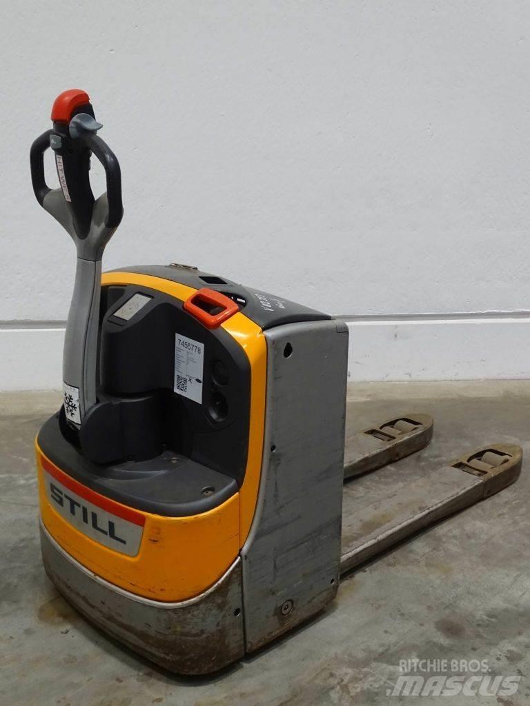Still EXU18 Low lifter