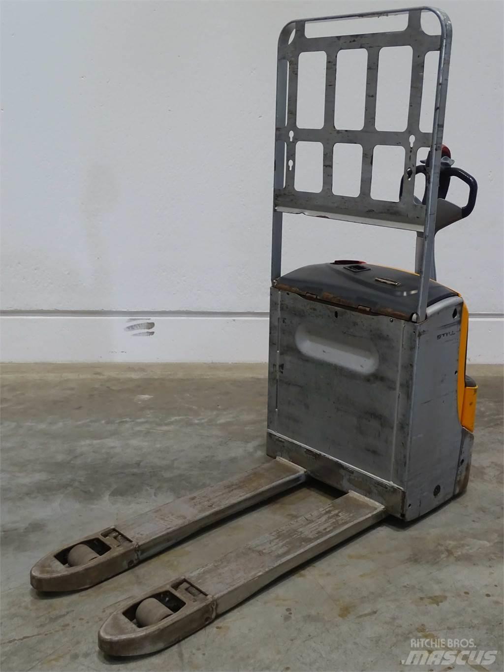 Still EXU18 Low lifter