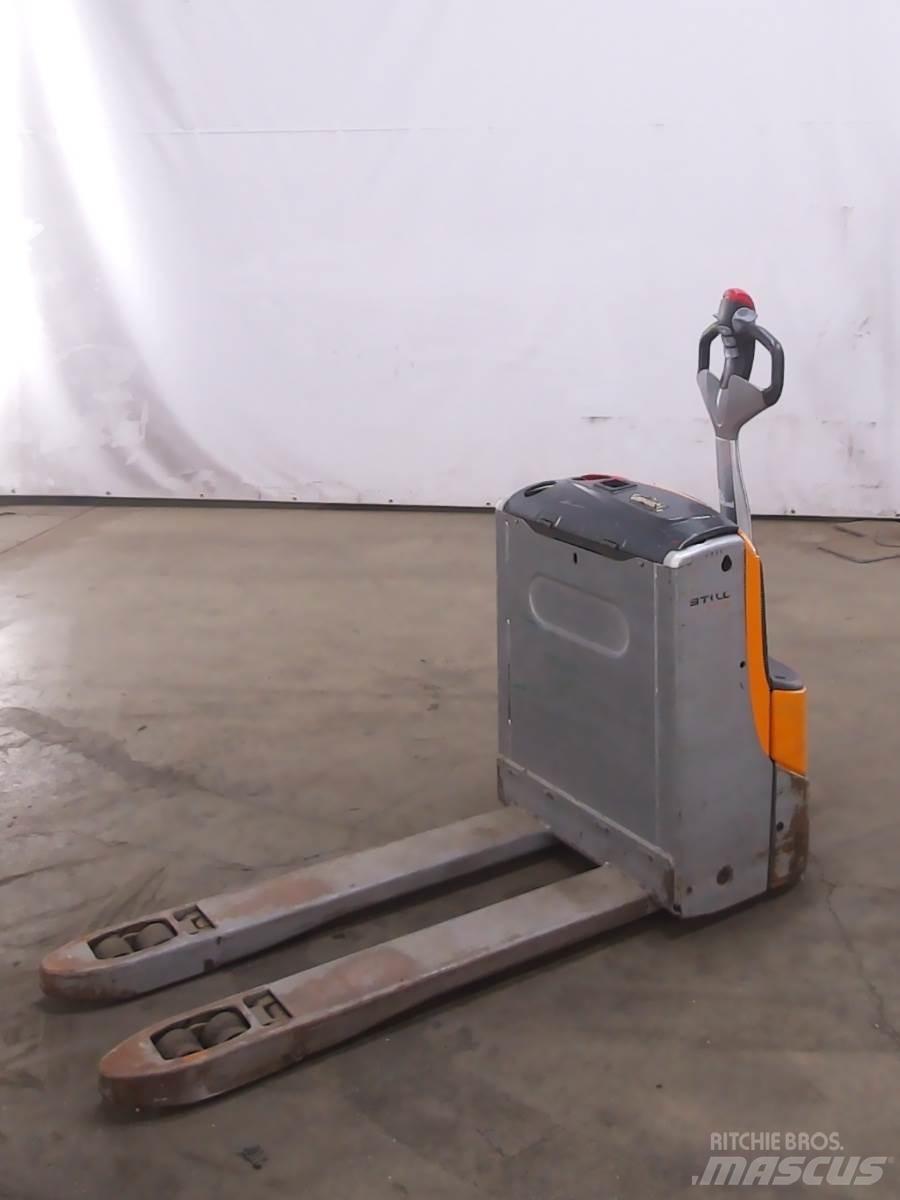 Still EXU18 Low lifter