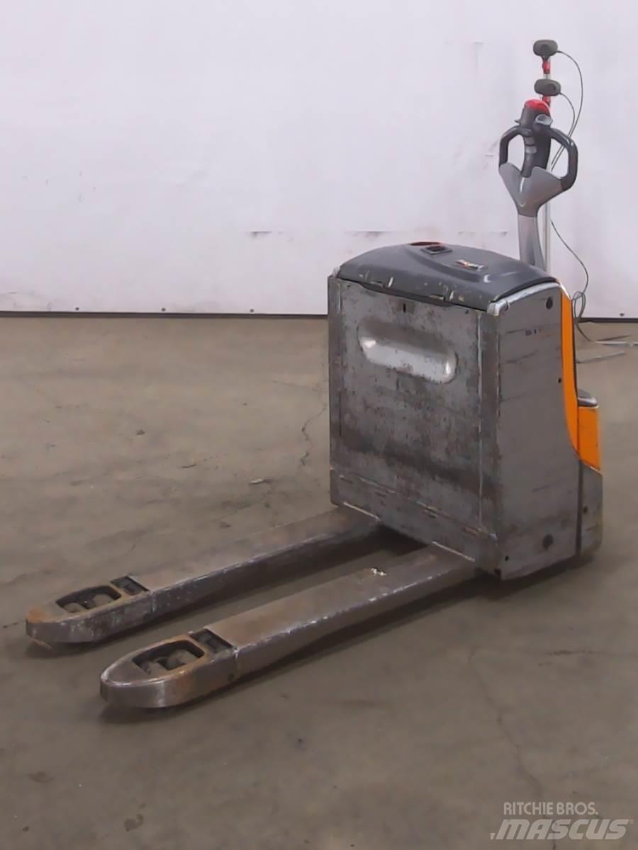 Still EXU20 Low lifter