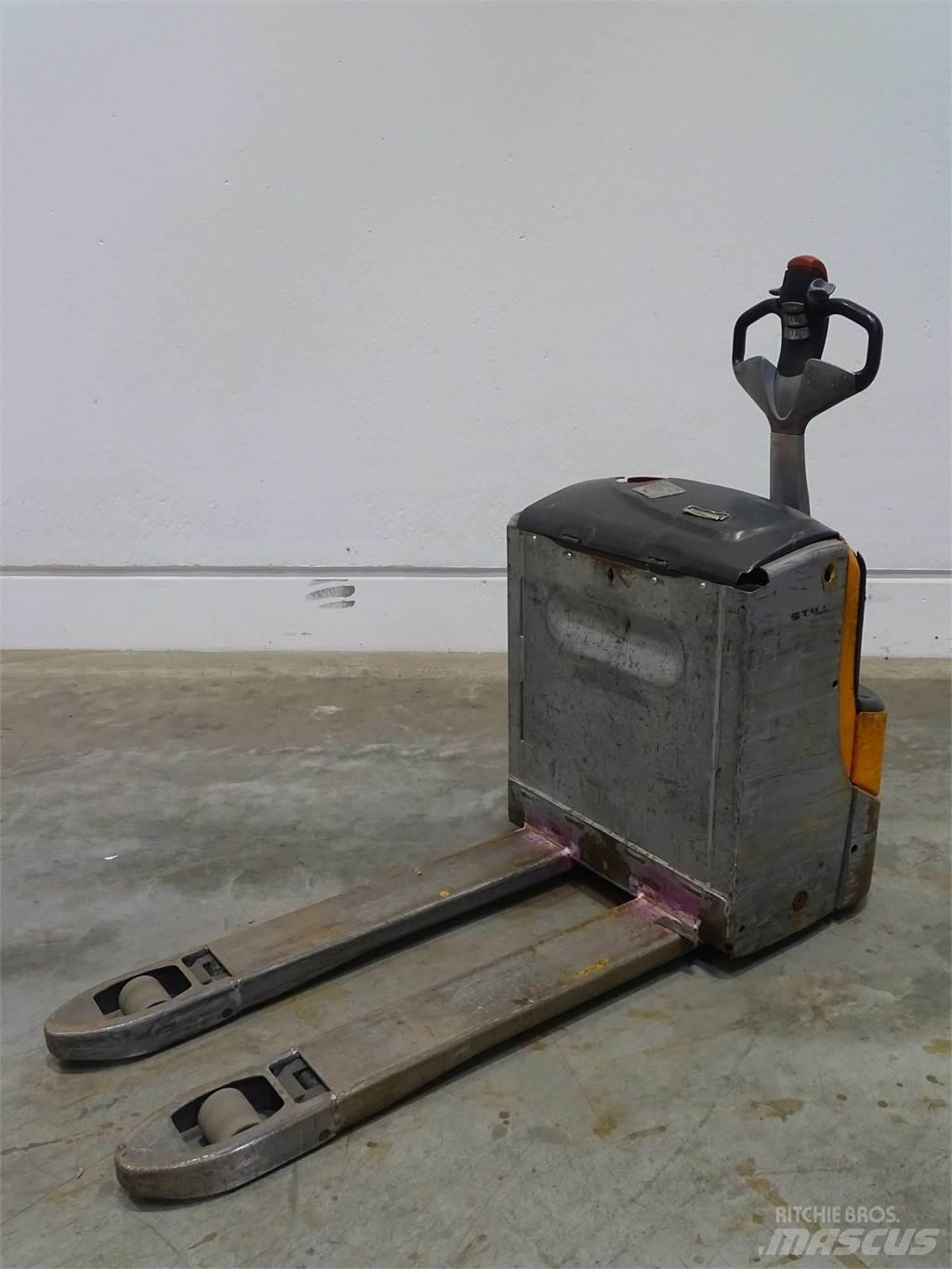 Still EXU20 Low lifter