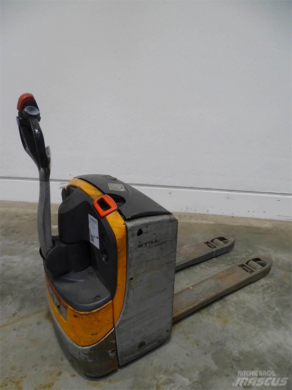 Still EXU20 Low lifter