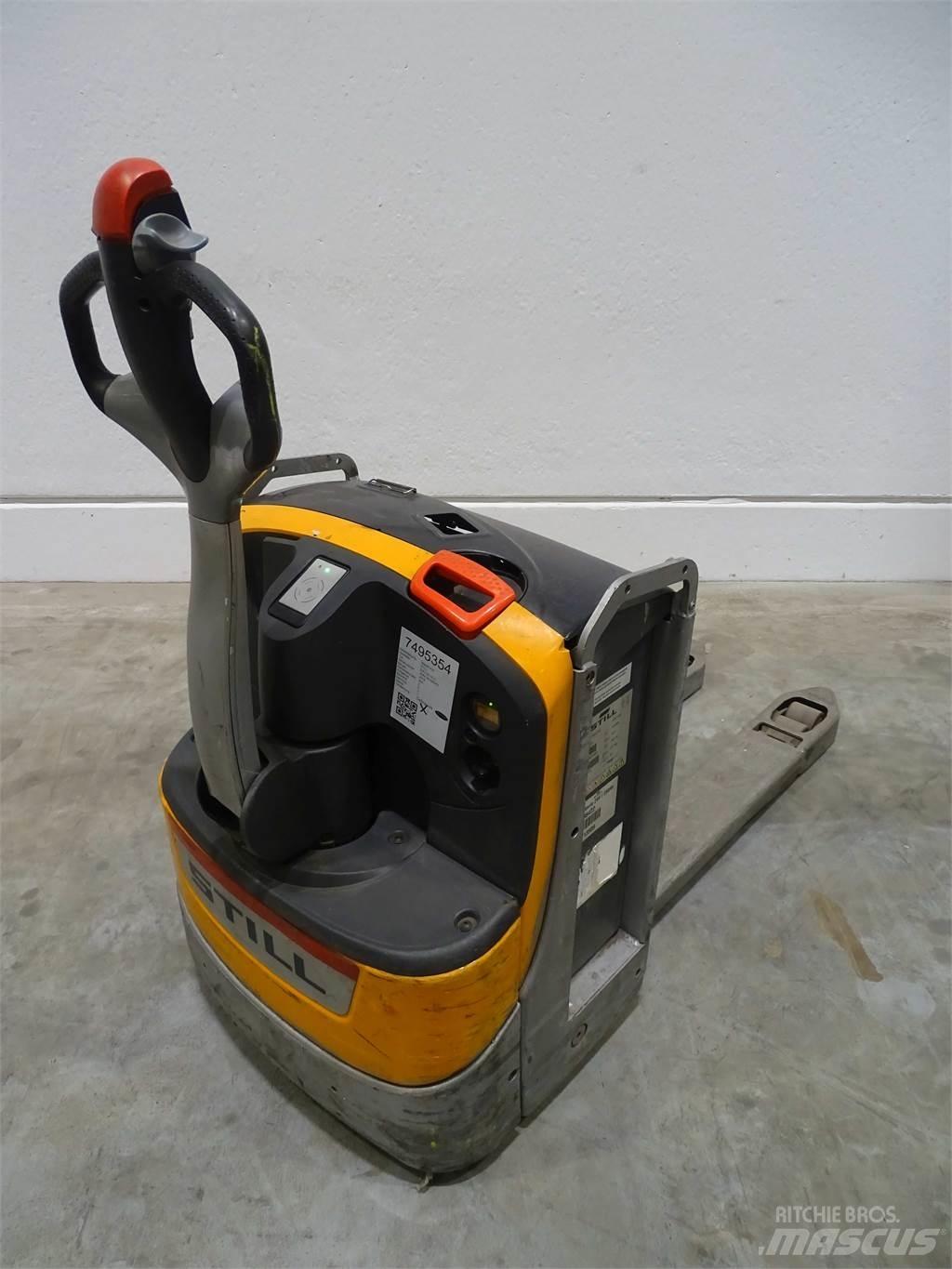 Still EXU20 Low lifter