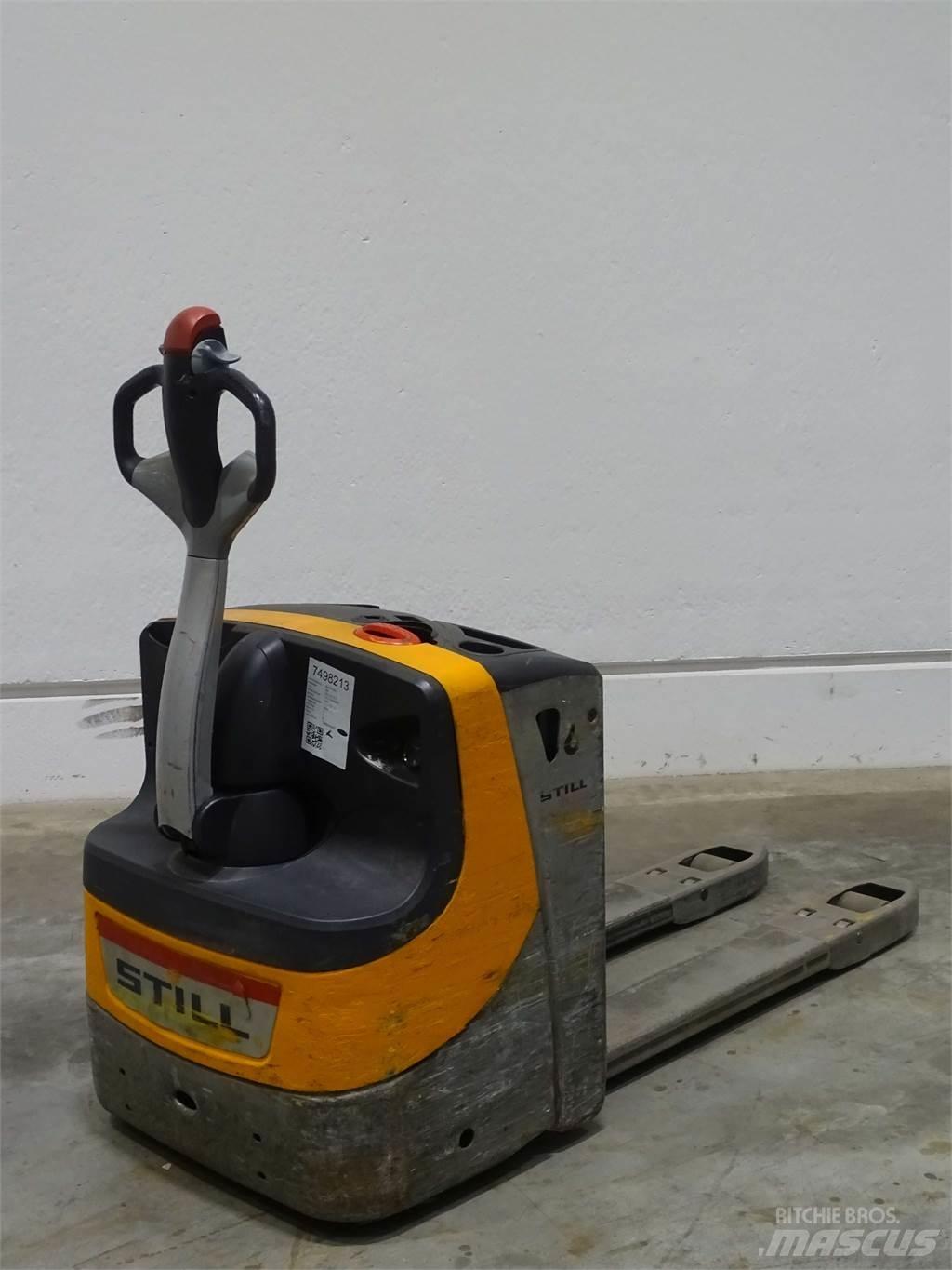 Still EXU20 Low lifter