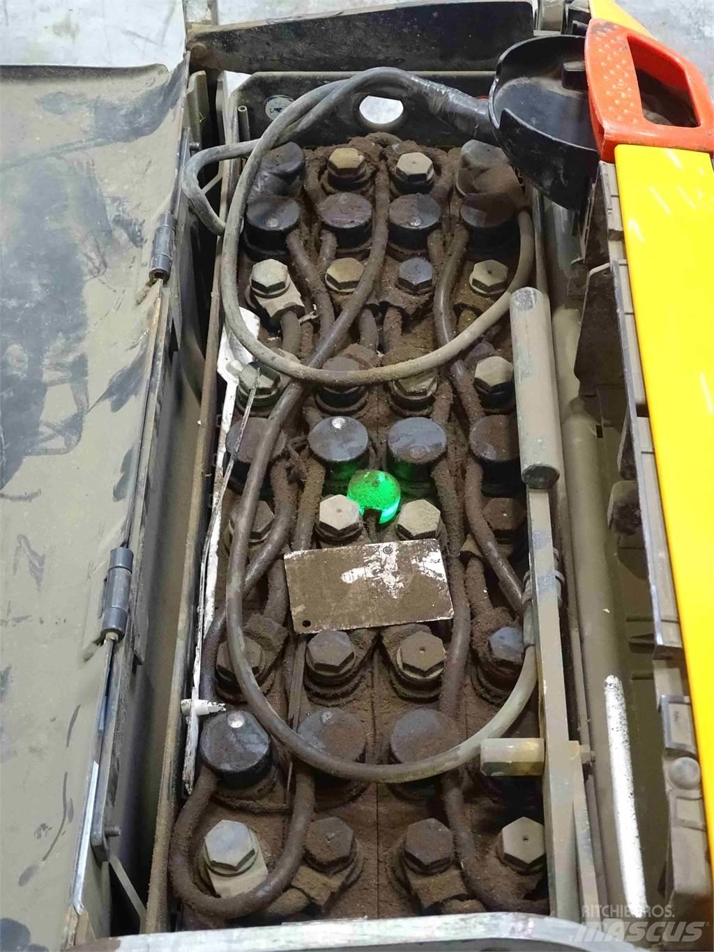 Still EXU20 Low lifter
