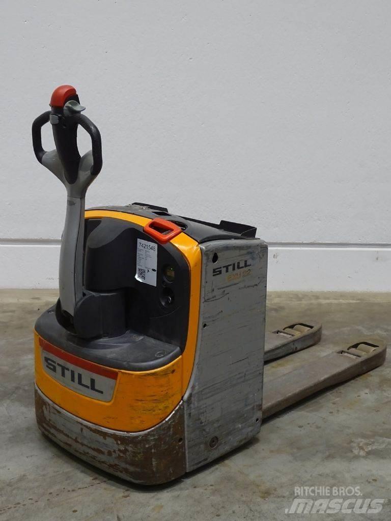 Still EXU22 Low lifter