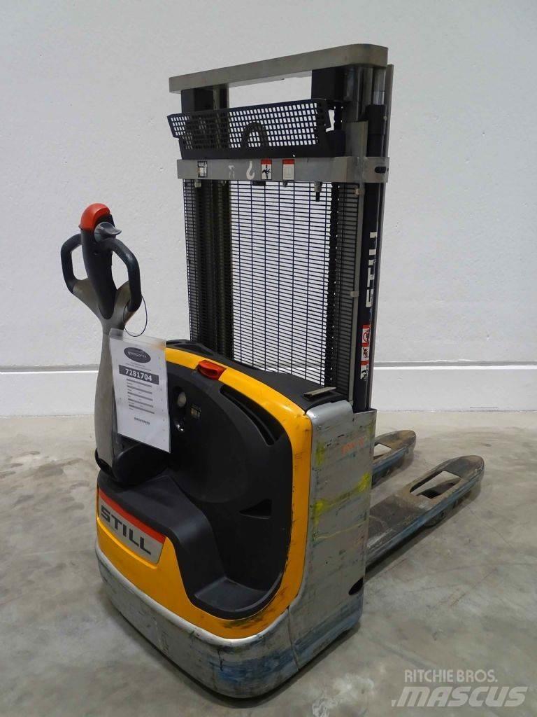 Still EXV10 Pedestrian stacker